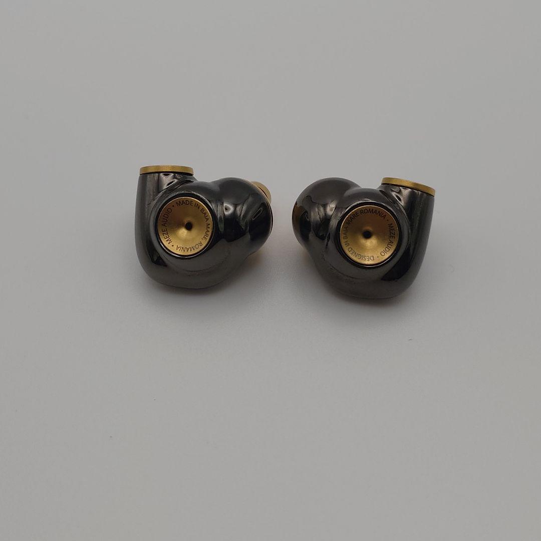 Meze audio ADVAR 有線イヤホン（中古）