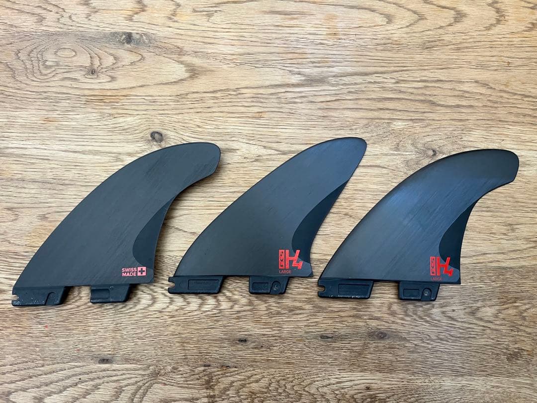 美品fcs2 H4 サーフボードトライフィン　Lサイズ