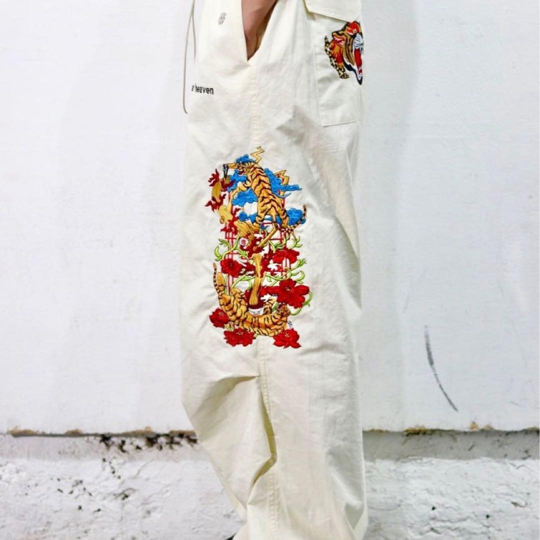 a*様 チュウカタベタイ　バルーンパンツ