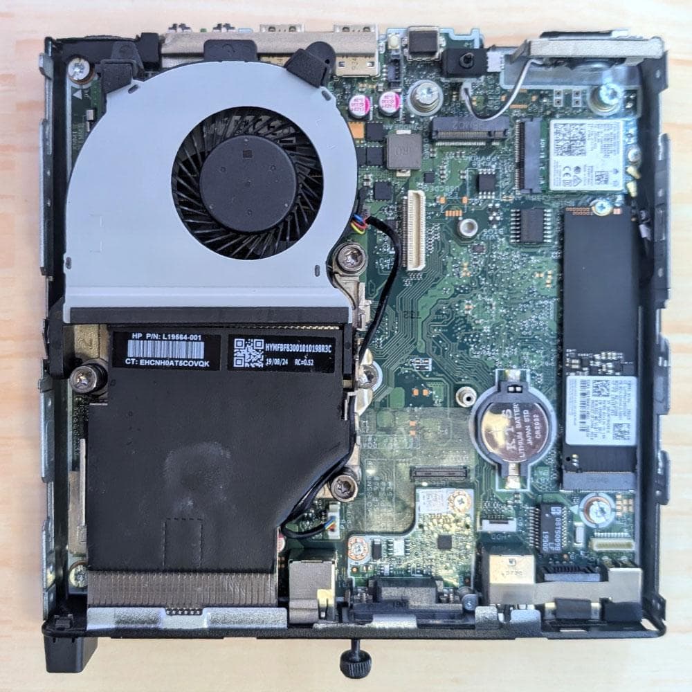 HP FlieDesk 800 G3 M.2 256GB 8GB WiFi搭載