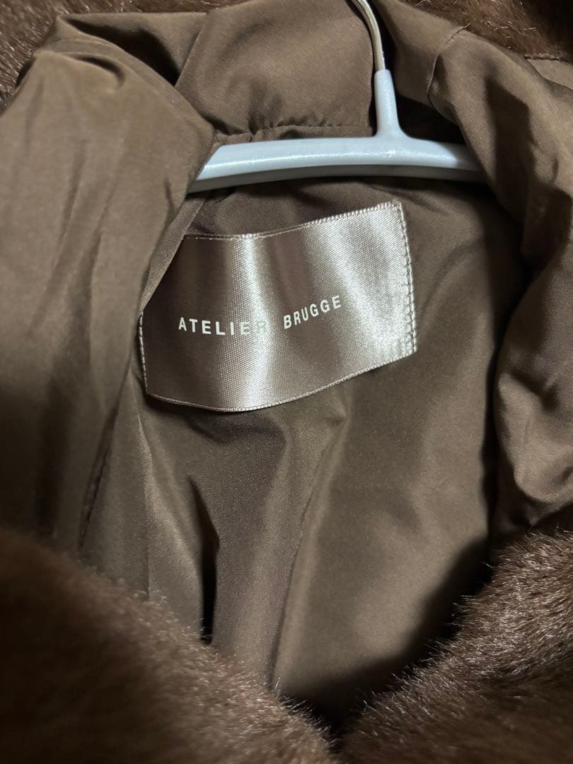 【ATELIER BRUGGE】シャーリングファーフーデッドベスト　2025