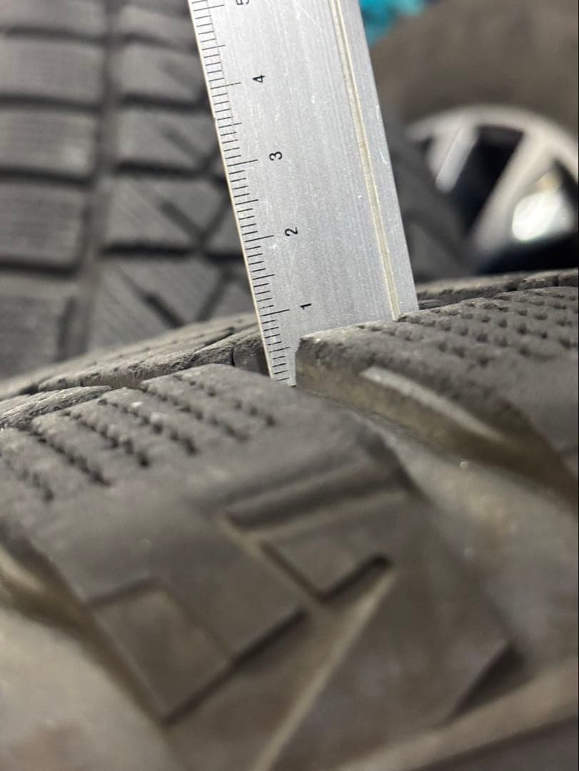 トヨタ プラド150純正19インチホイール スタッドレス4本 265/55R19