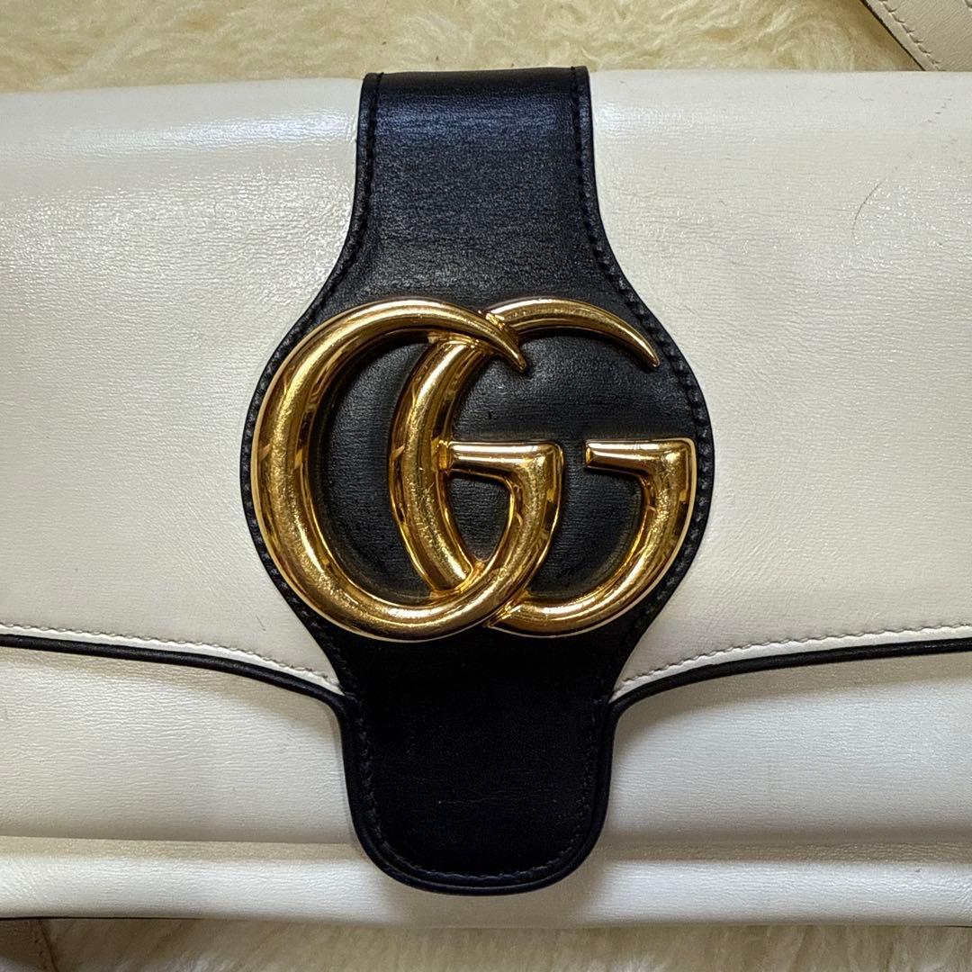 GUCCI GGロゴ ショルダーバッグ ホワイト/ブラック