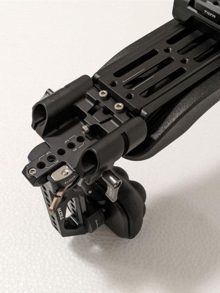 TILTA light weight shoulder rig　ケース付