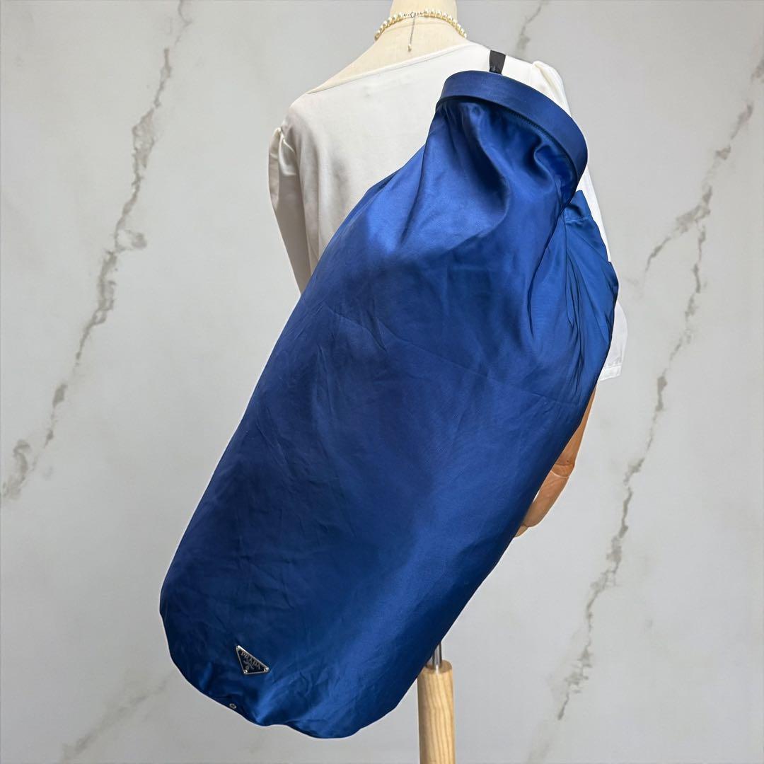 《入手困難》プラダ ボンサック ドラムバッグ サコッシュ 三角ロゴ ブルー 大型