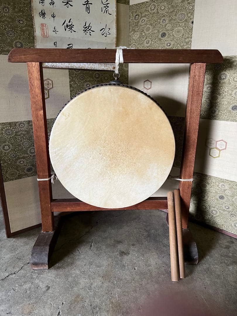 和太鼓　平太鼓　鳥居台付き　約45cm バチ付き　上鳴保証品　和楽器　打楽器