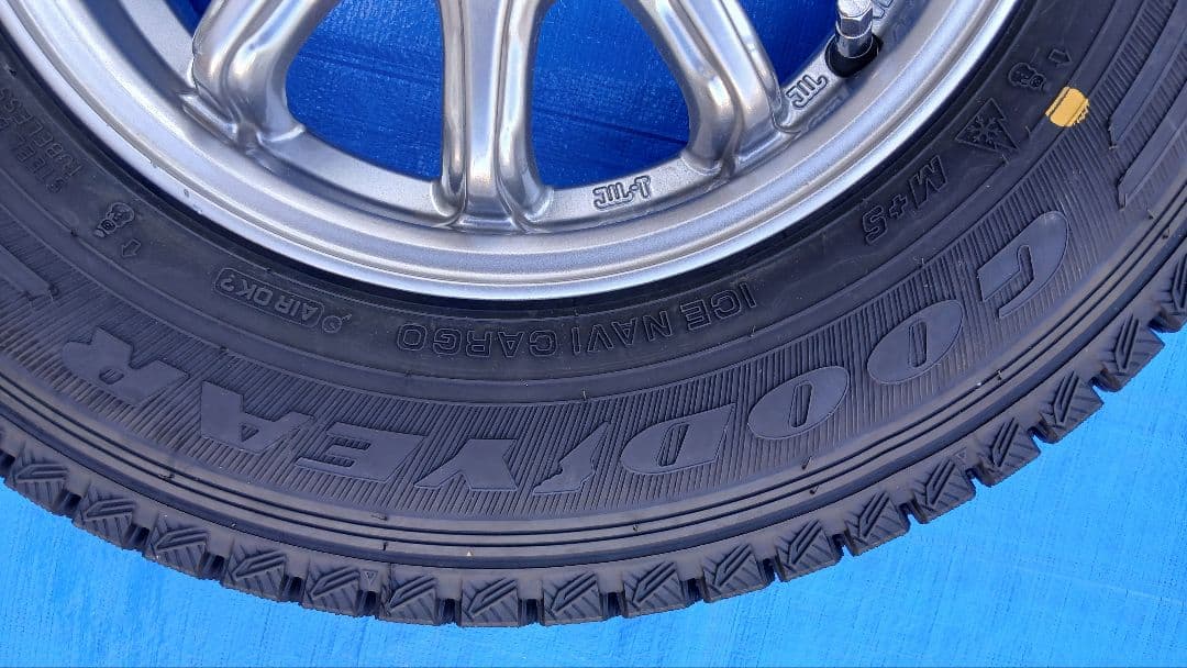 スズキ キャリイ スタッドレスタイヤ・アルミホイール 12インチ 4本セット