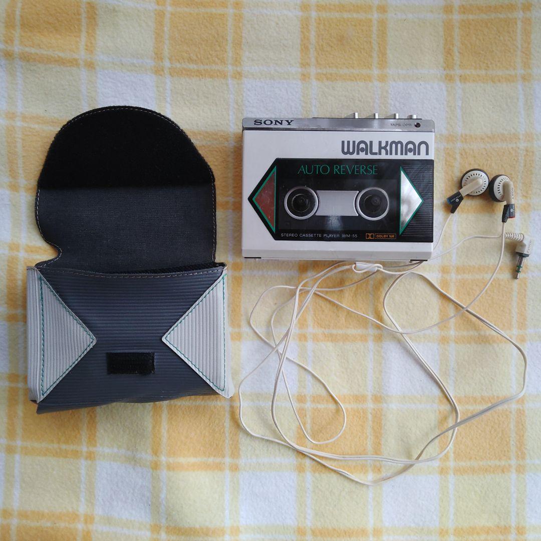 【希少】SONY WM-55 カセットプレーヤー　イヤホンとケース付　ジャンク品