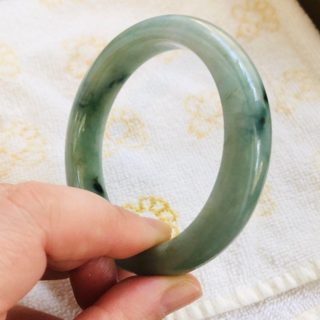 特価　本翡翠保証　天然翡翠　バングルMサイズ内径55㍉