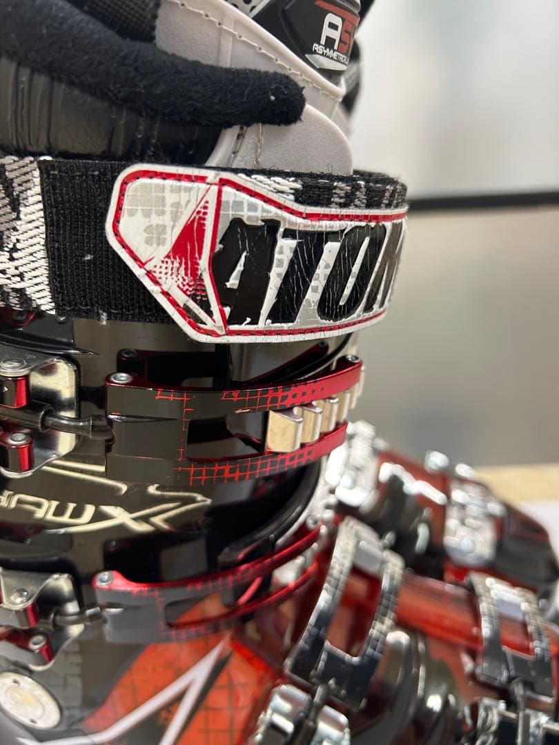 12/16㈫まで売り切り　ATOMIC　Hawx　Pro　26.5㎝