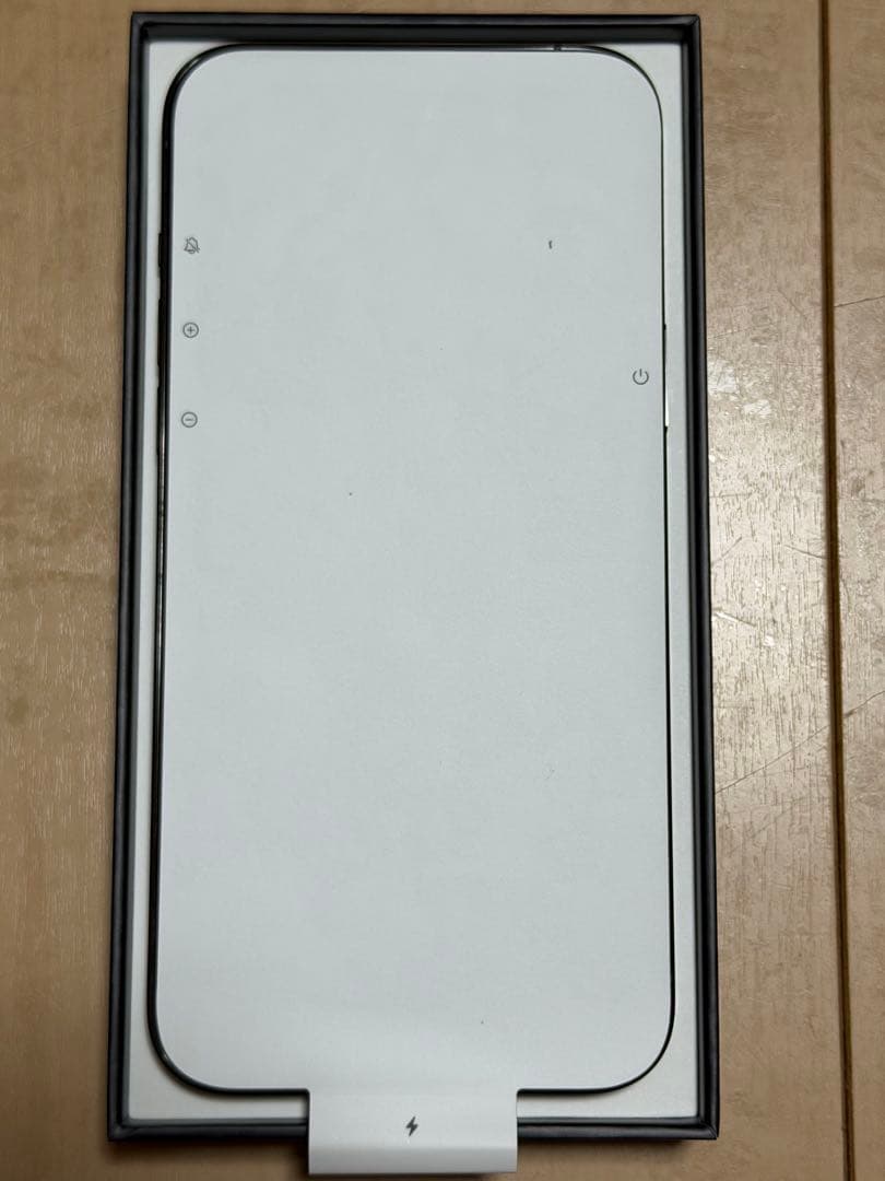 新品同様 iPhone 13 Pro Max 512GB グラファイト