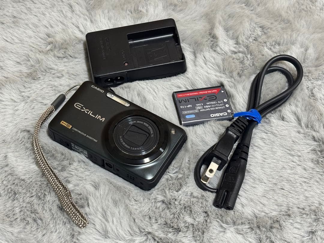 CASIO EXILIM EX-ZR10 ブラック デジカメ