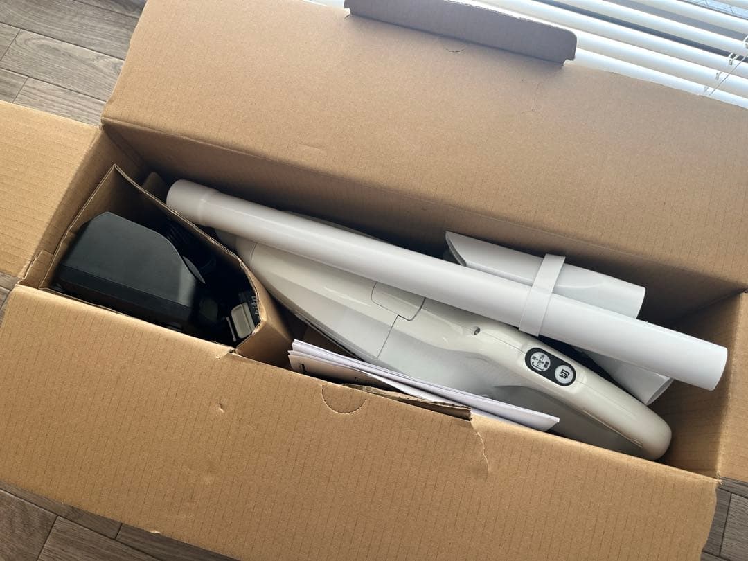 【たまご】マキタ(Makita) スティッククリーナー ホワイト