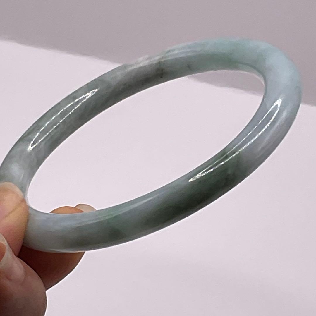 ミャンマー産 天然本翡翠 A貨 翡翠バングル 59.7 mm ミントグリーン色