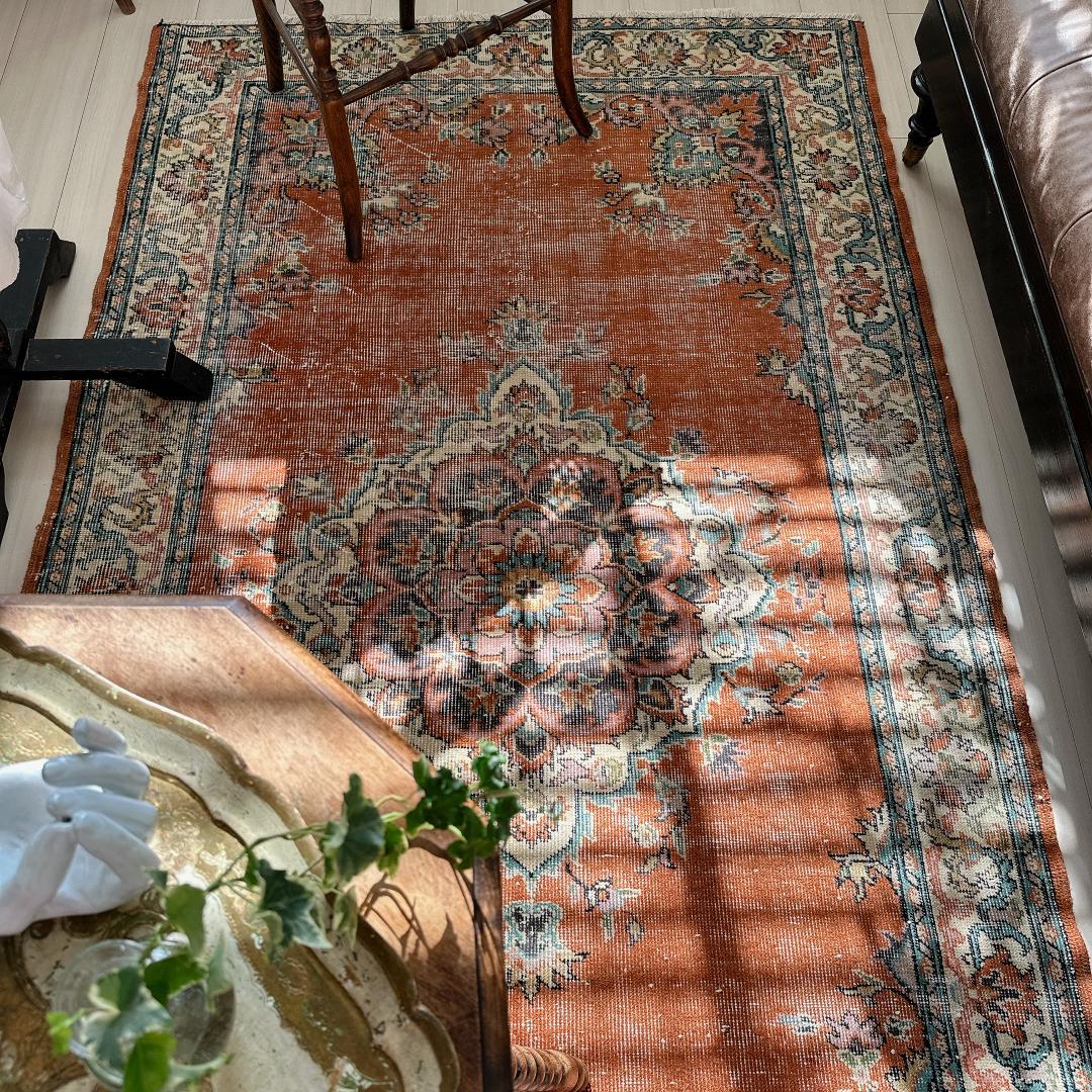 トルコ ヴィンテージラグ A12 レア オレンジ ブラウン ピンク ブルー