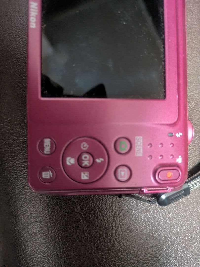 Nikon Coolpix ピンク 8倍ズーム