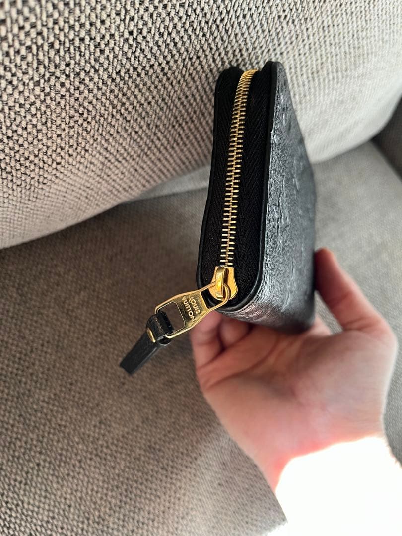 未使用　ルイヴィトン　アンプラント　パース　ブラック　ジッピー