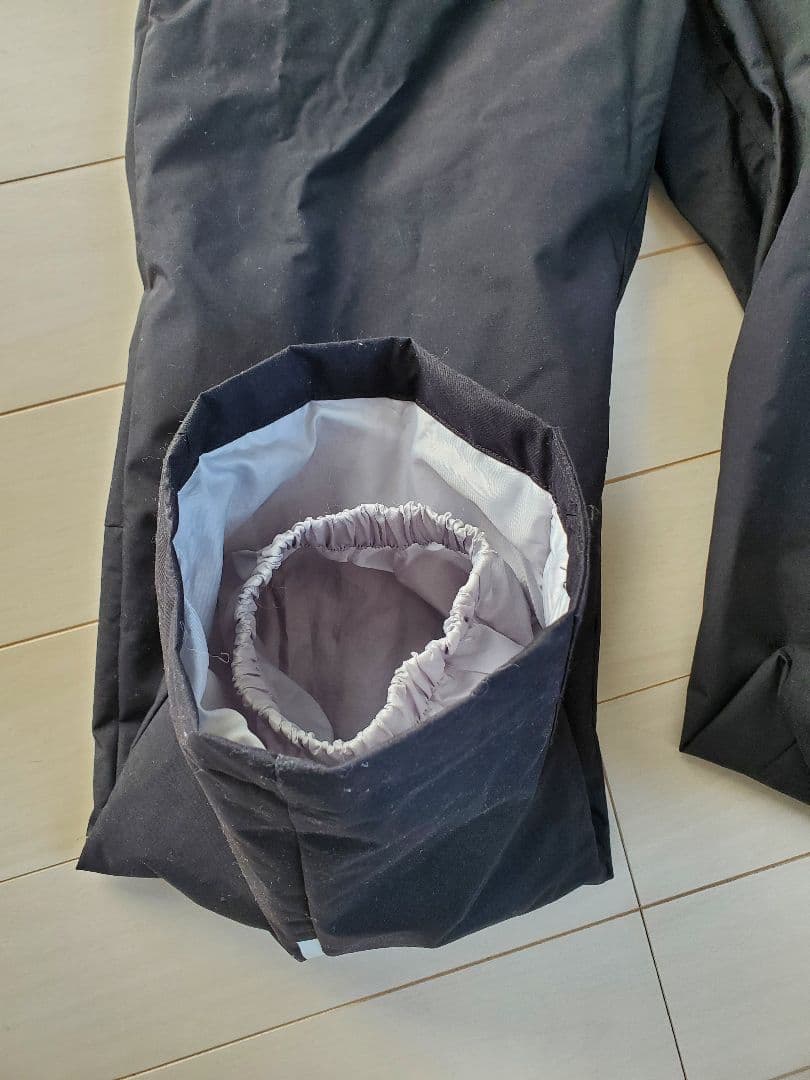 DESCENTE スキーウェア　上下セット　調整機能付き　150