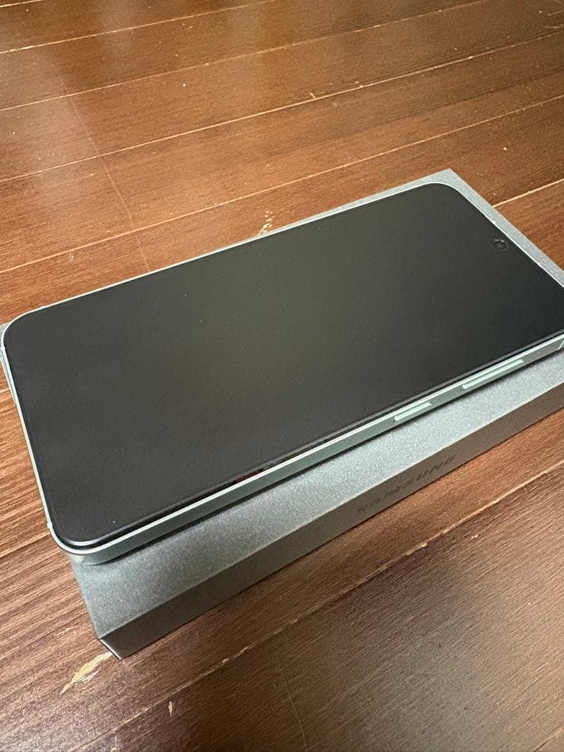 S*A様 Galaxy S25 美品　フィルム済　ケース付き　美品