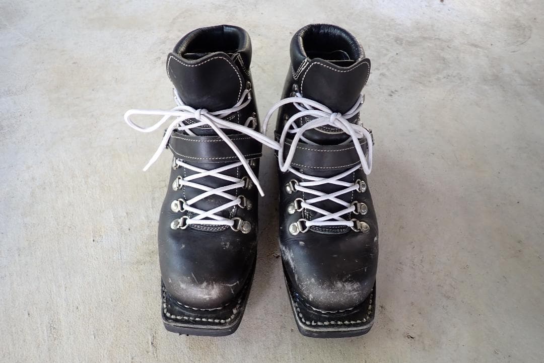 h*o様 スカルパ・テレマークスキー用ブーツ 黒 バックル付き