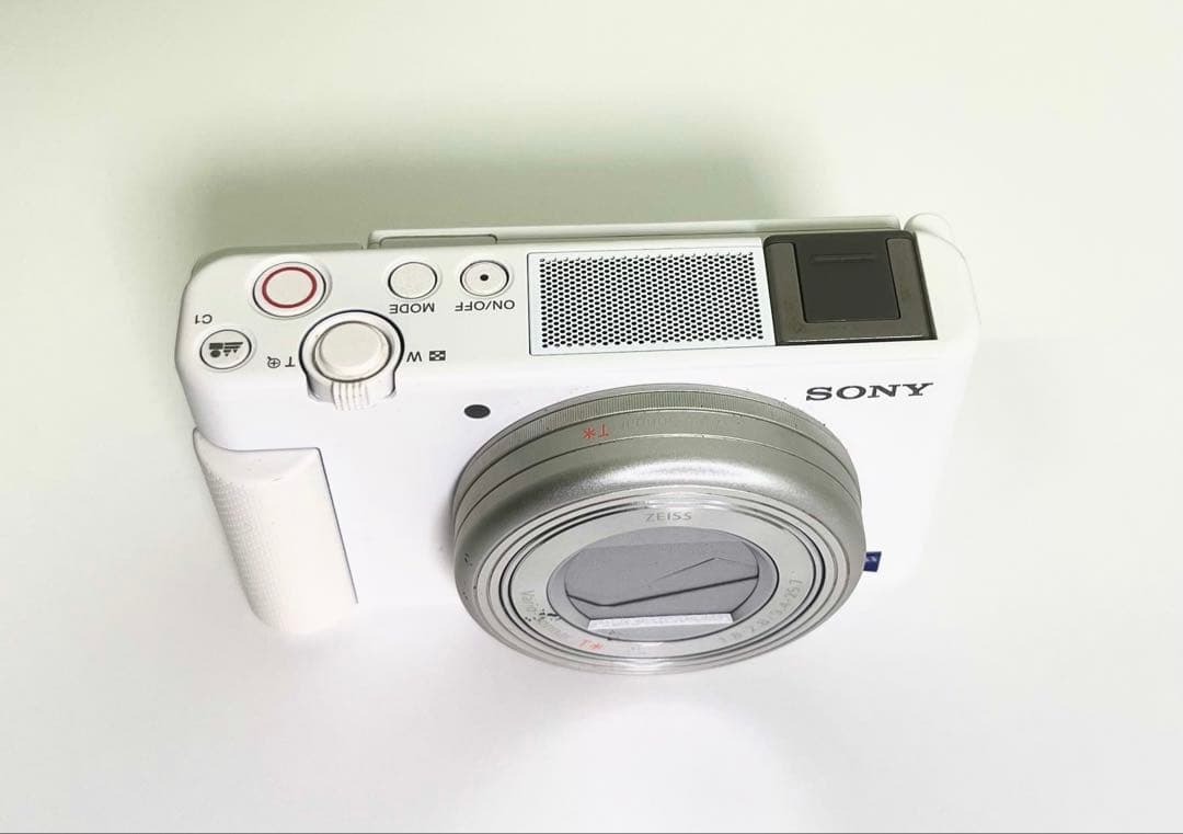 SONY ZV-1 室内のみ使用。まずまず美品、動作良好。付属多い。ハンドル付き