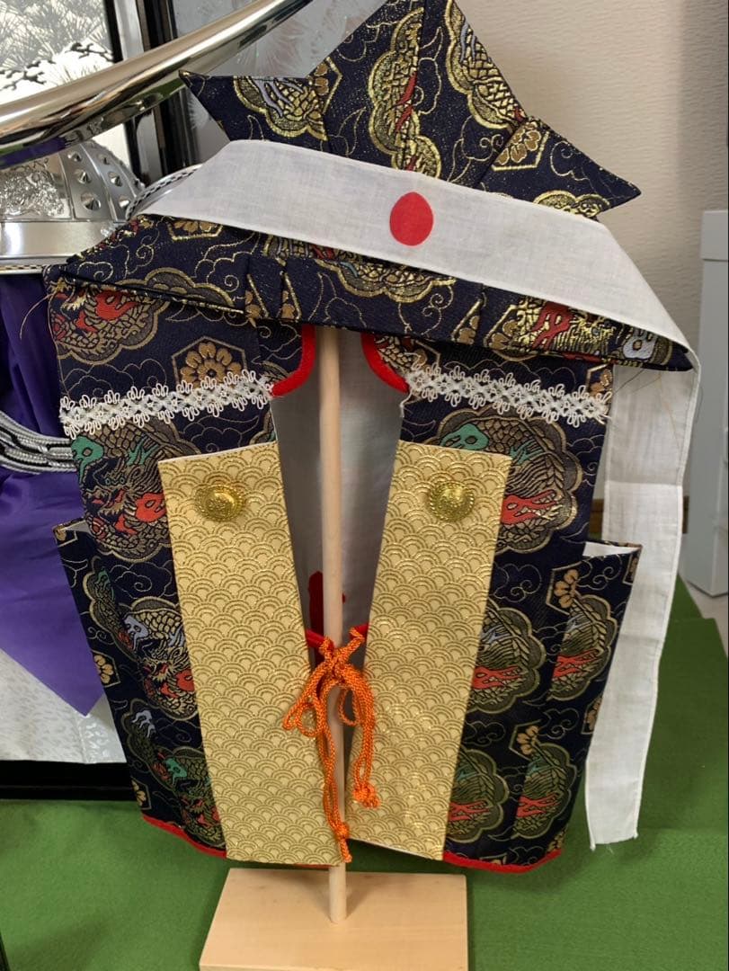 美品 正絹着用兜 伊達政宗 兜 平安水宝 作 銀箔金彩銀松 銀兜 五月人形