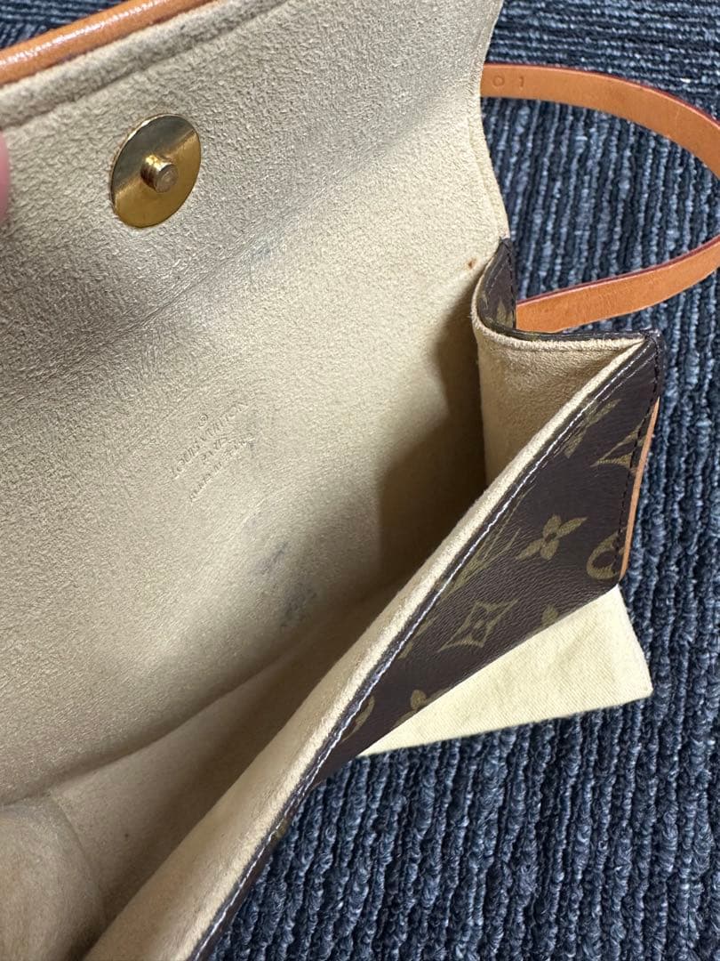 LOUIS VUITTON ルイ・ヴィトン フロランティーヌ　ウエストポーチ