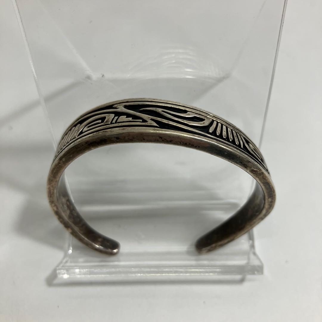 ナバホ族 SJB シルバー ウェーブ バングル インディアンジュエリー