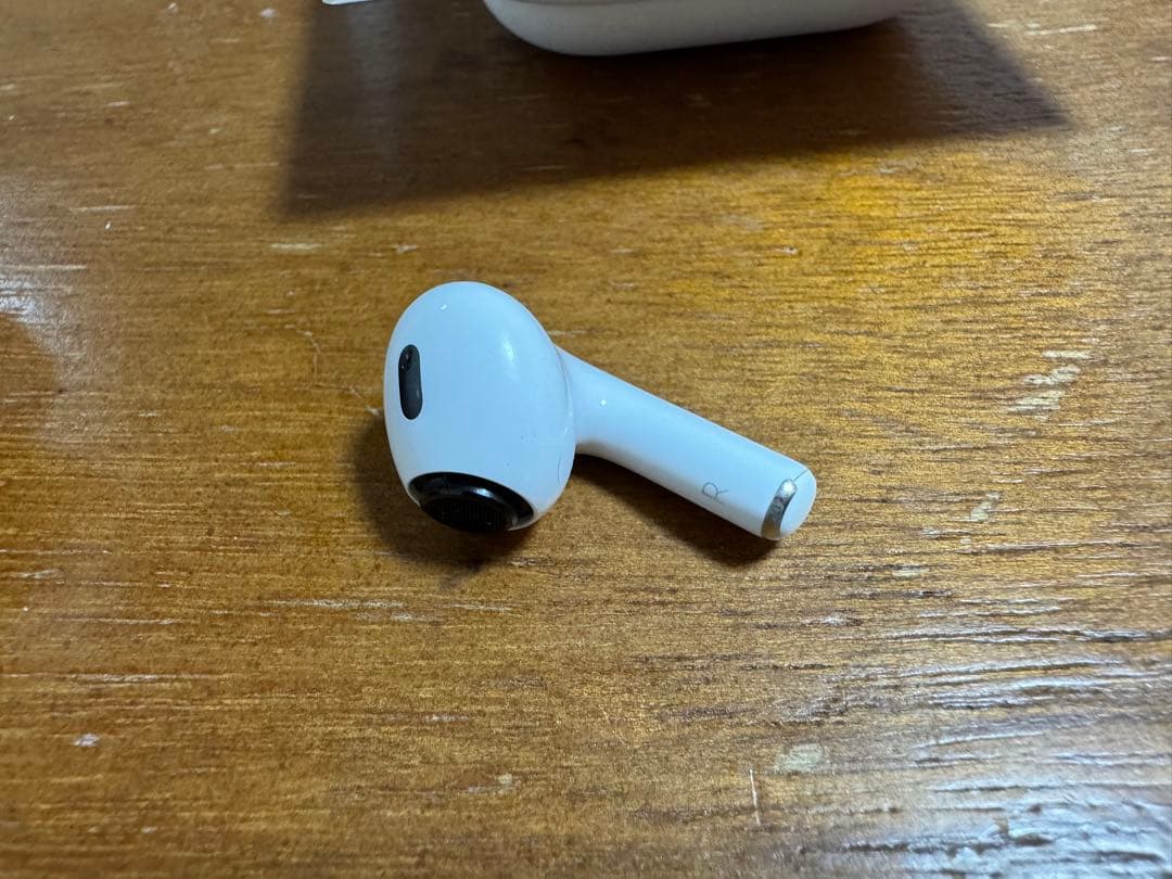 AirPods pro (第2世代)※右耳のみです