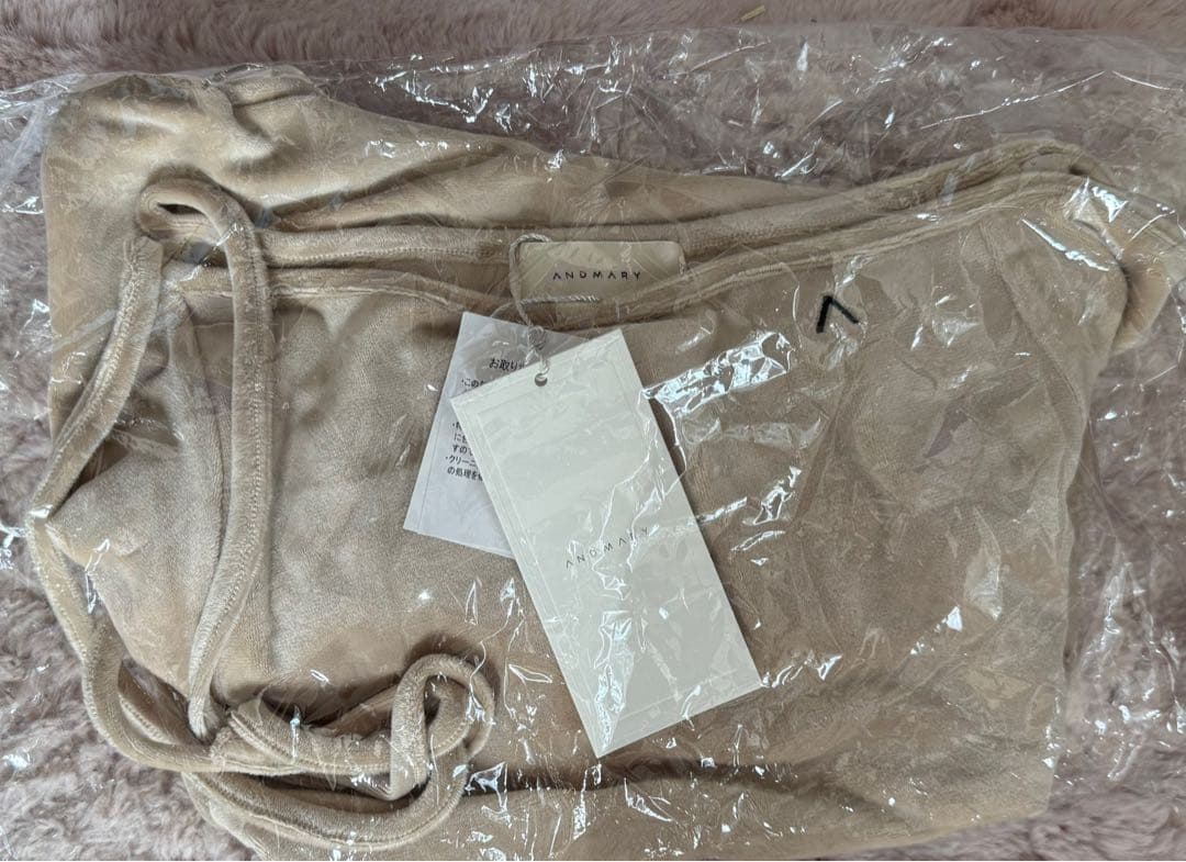 ANDMARY☆Ruth velour tops beige新品未使用タグ付き