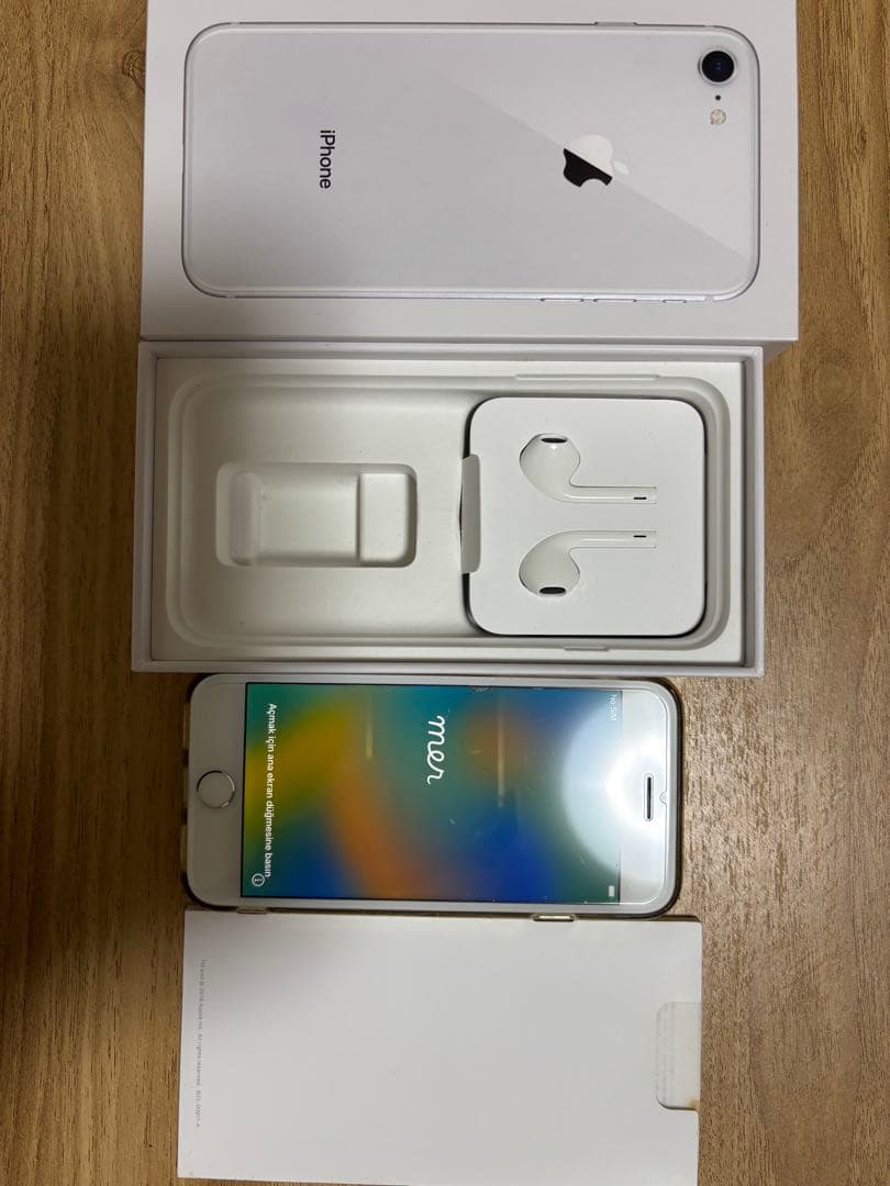 Apple iPhone 8 ホワイト 本体