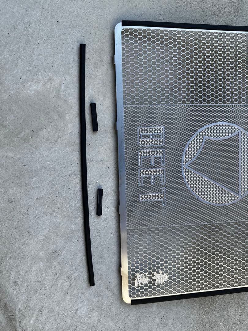 BEET製　ラジエーターカバー　ZRX1200DAEG 最速