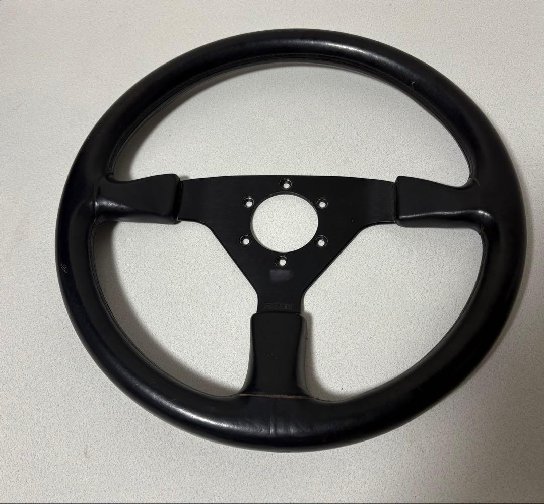 momo ステアリング ハンドル 革巻 3スポーク 黒