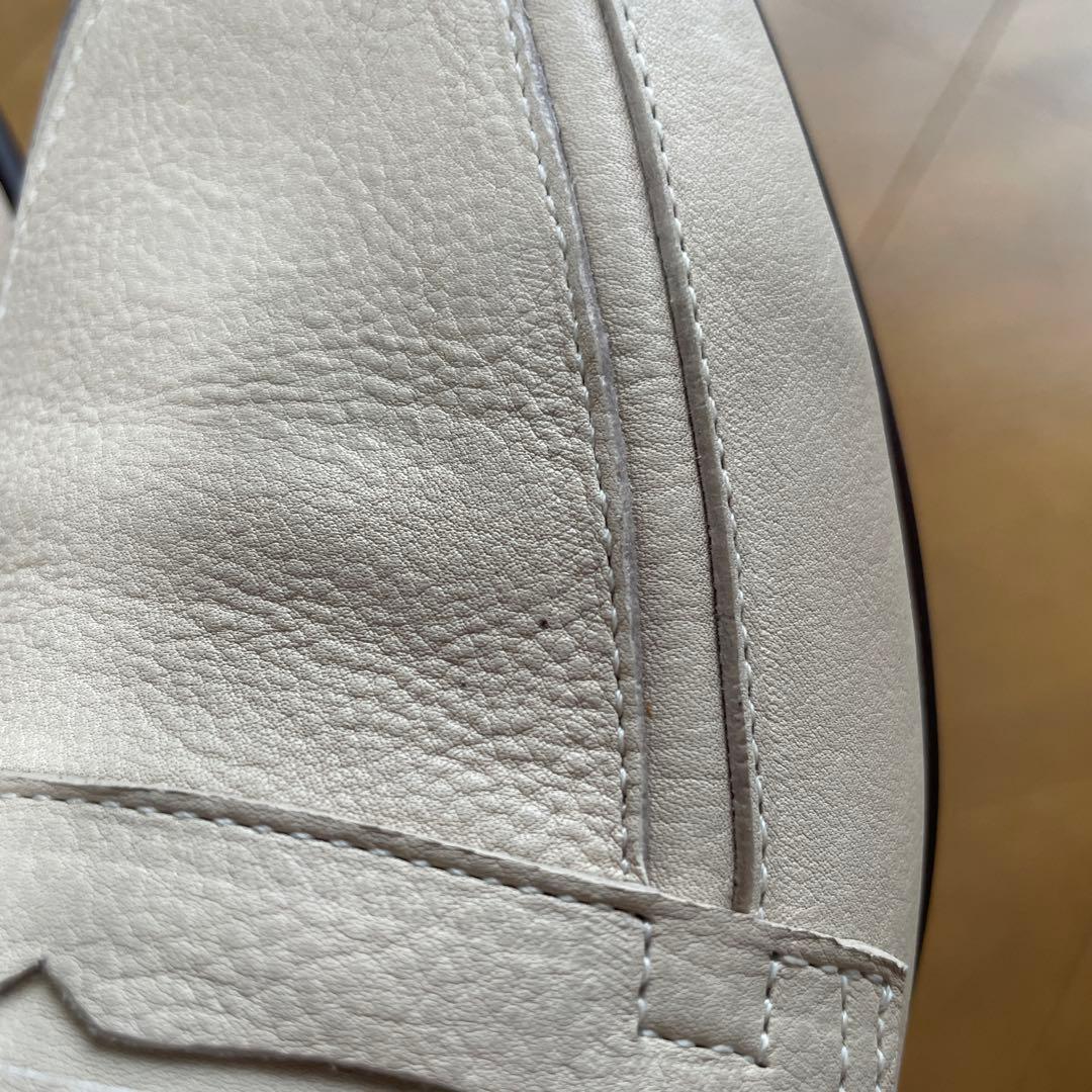 SAYAホワイトレザー ローファー