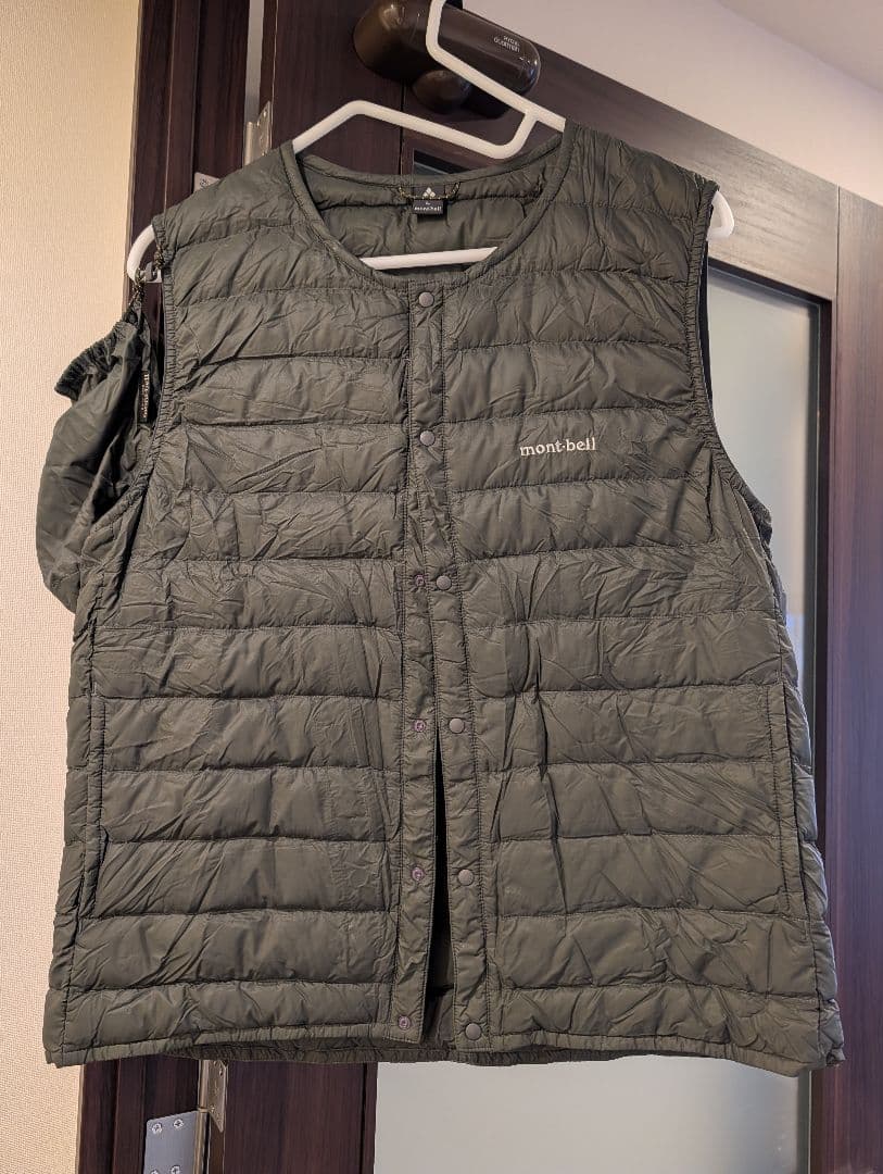 モンベル インナーダウン ベスト カーキ Lサイズ 収納袋付き