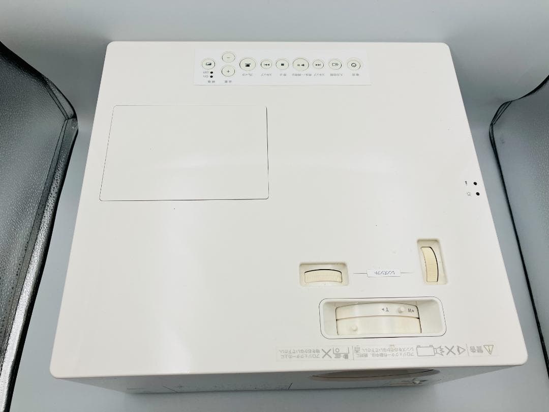 EPSON プロジェクター　dreamio EMP-TWD3