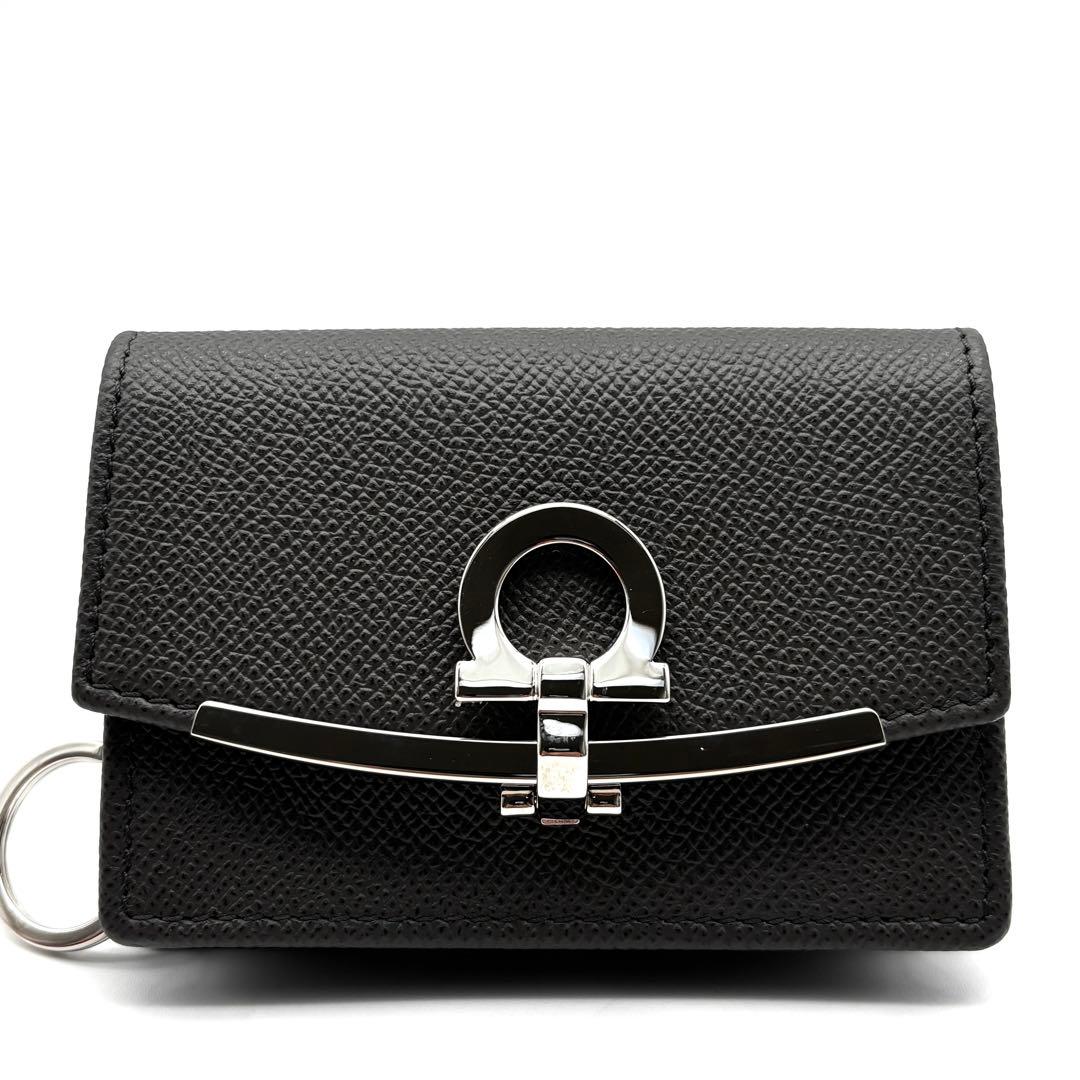 【未使用級】フェラガモ カードケース ガンチーニ グレー シルバー 名刺入れ