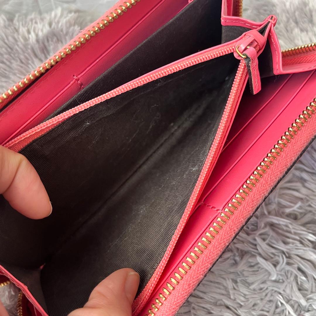 美品✨GUCCI シマ　ラウンドファスナー　ピンク　長財布　レディース