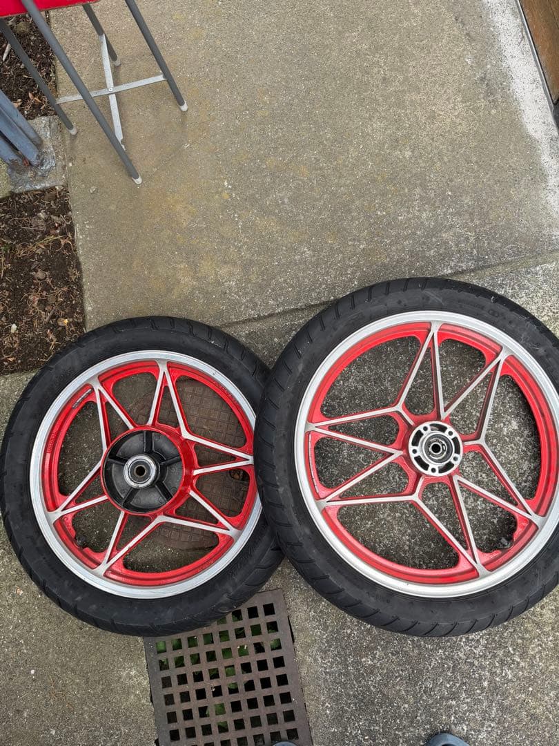 GCB250.400t.n バブ シックススター ホイール タイヤ付き