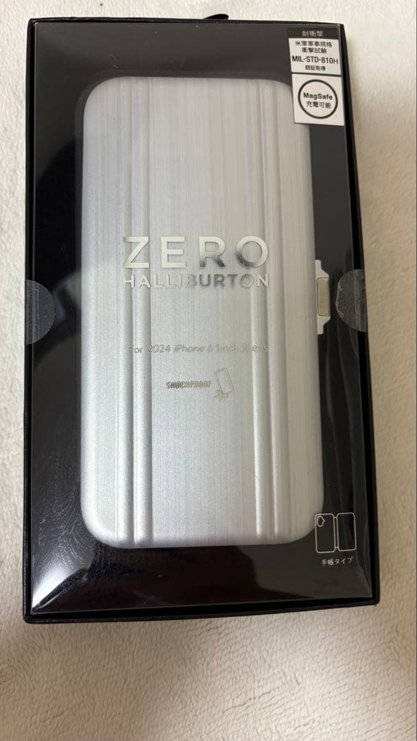 ゼロハリバートンiPhone16手帳タイプ