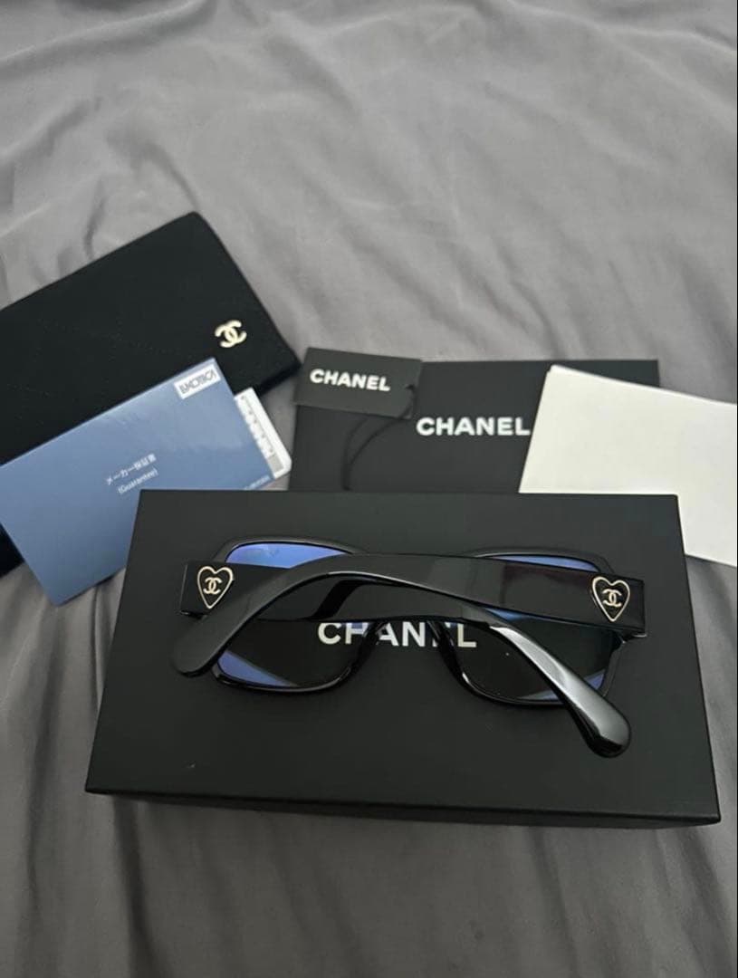 CHANEL シャネルココハート ブルーライトカットサングラス