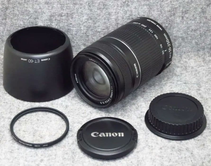 Canon EF-S55-250mm F4-5.6 IS II　フード付き