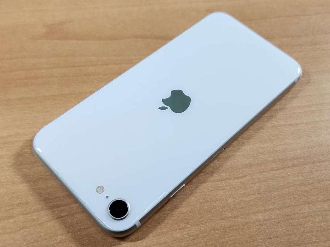 020500D iPhone SE A2782 第3世代 64GB