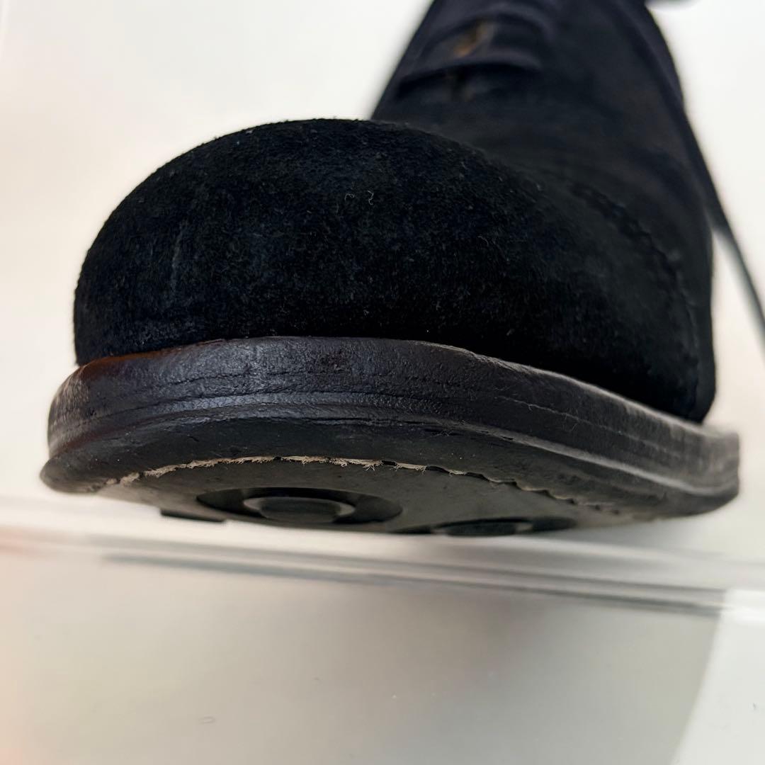 ジャランスリワヤ　スウェード　黒　内羽根　パンチドキャップトゥ　ストレートチップ