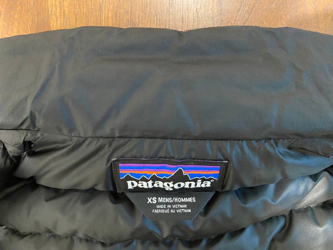 patagonia ダウンベスト ブラック