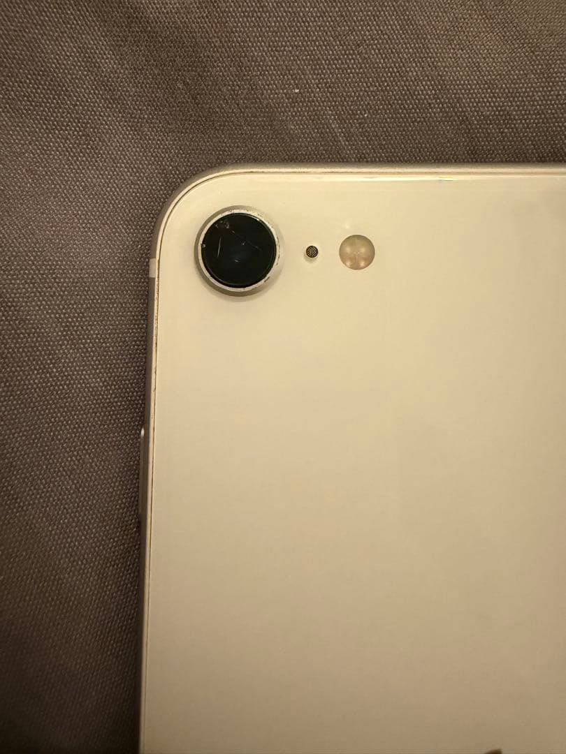 SIMフリーiPhone SE(第２世代) 64GB　ホワイト　ジャンク品