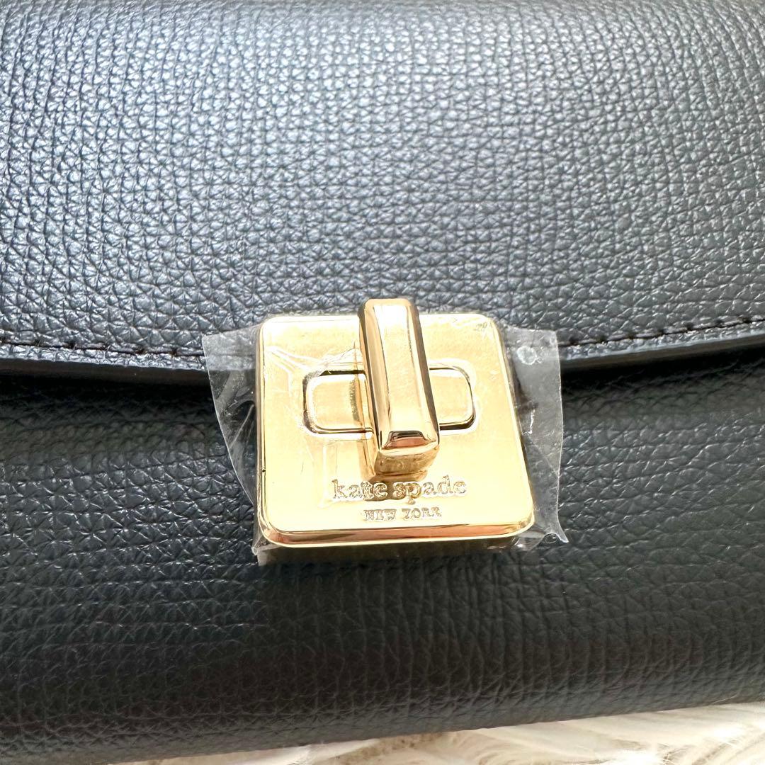 極美品✨️ケイトスペード フィービー ターンロックウォレット オン ア チェーン