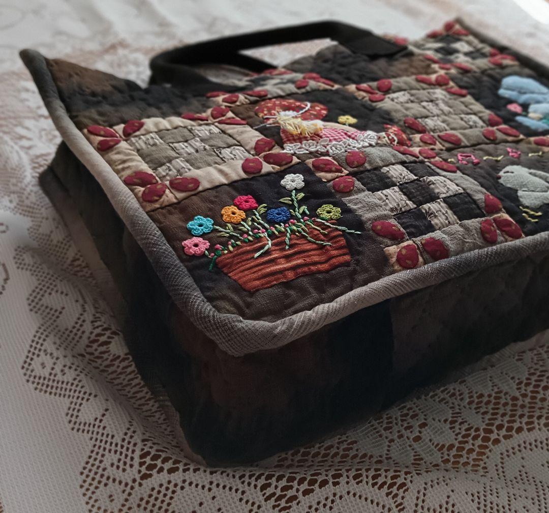 スーちゃん ぐるりとマチの大きなバッグ