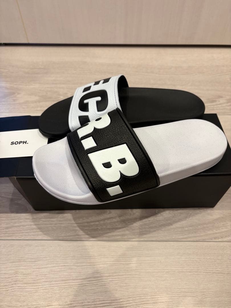 【新品】Bristol FCRB シャワーサンダル 27cm ブラック&ホワイト