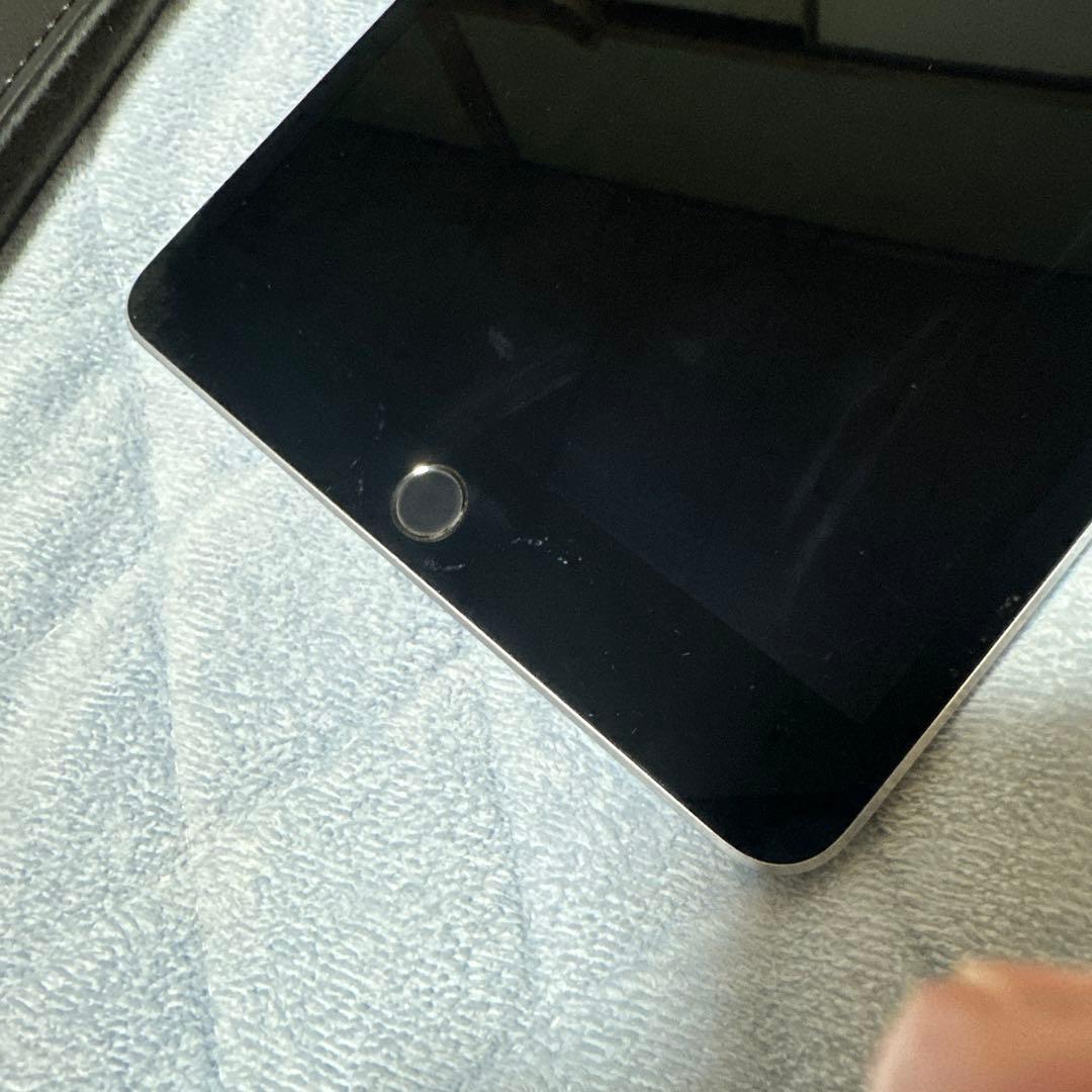 iPad Mini 4 128GB セルラー　4世代